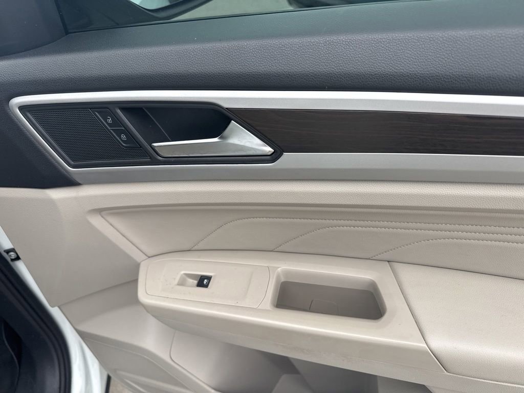 Used 2022 Volkswagen Atlas SE FWD image 36