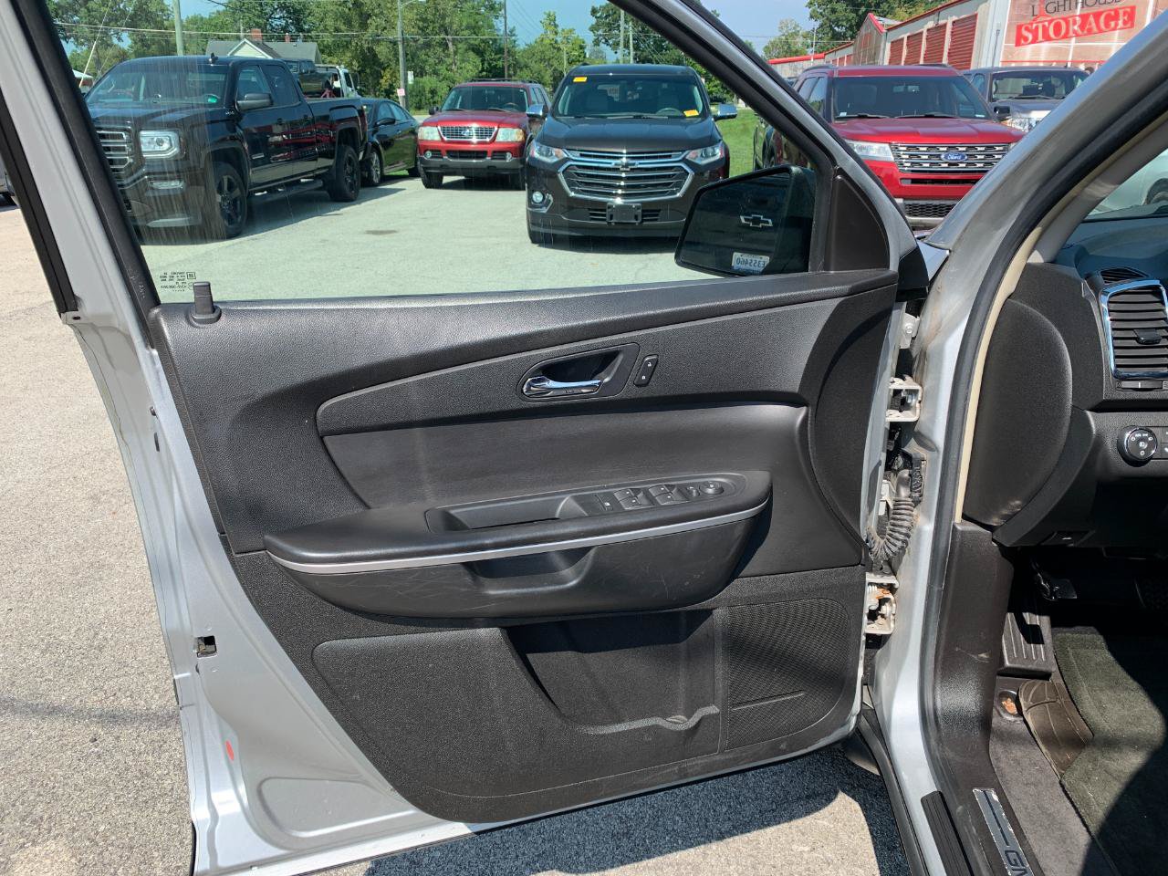 Used 2009 GMC Acadia SLE FWD image 9