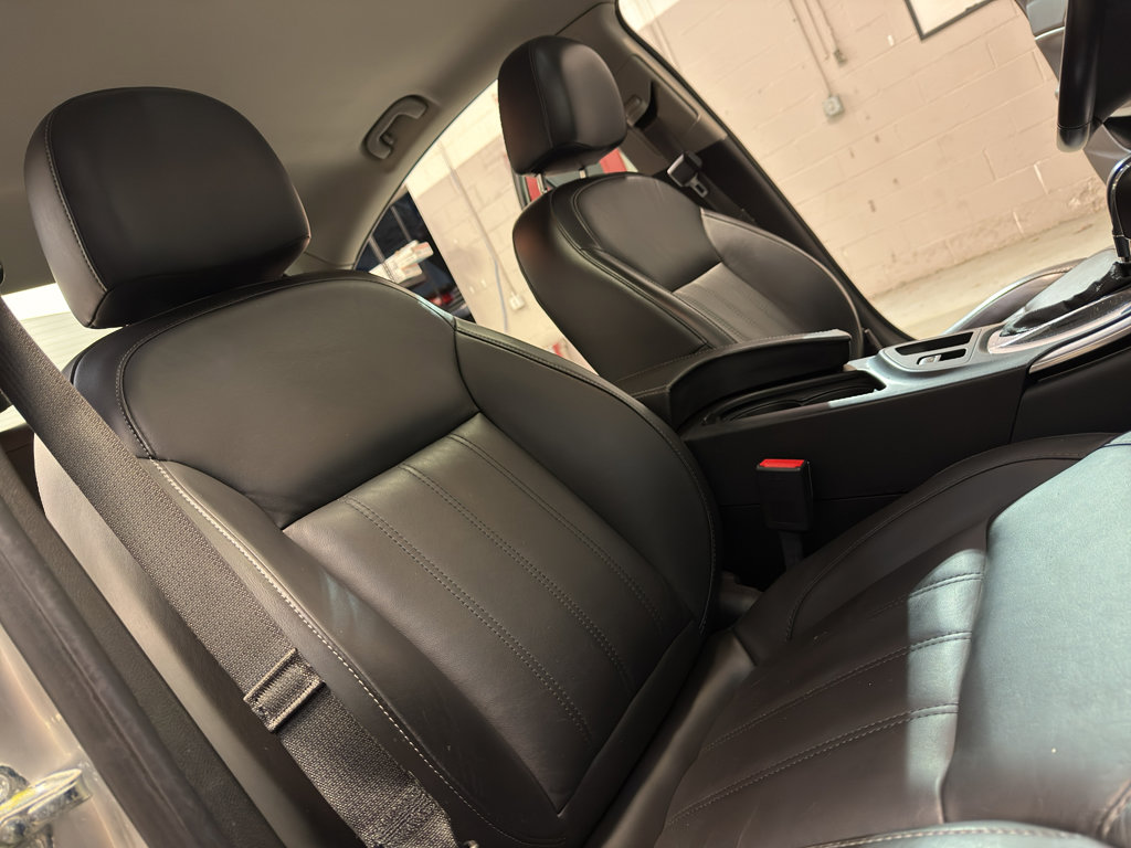 Used 2016 Buick Regal AWD image 23