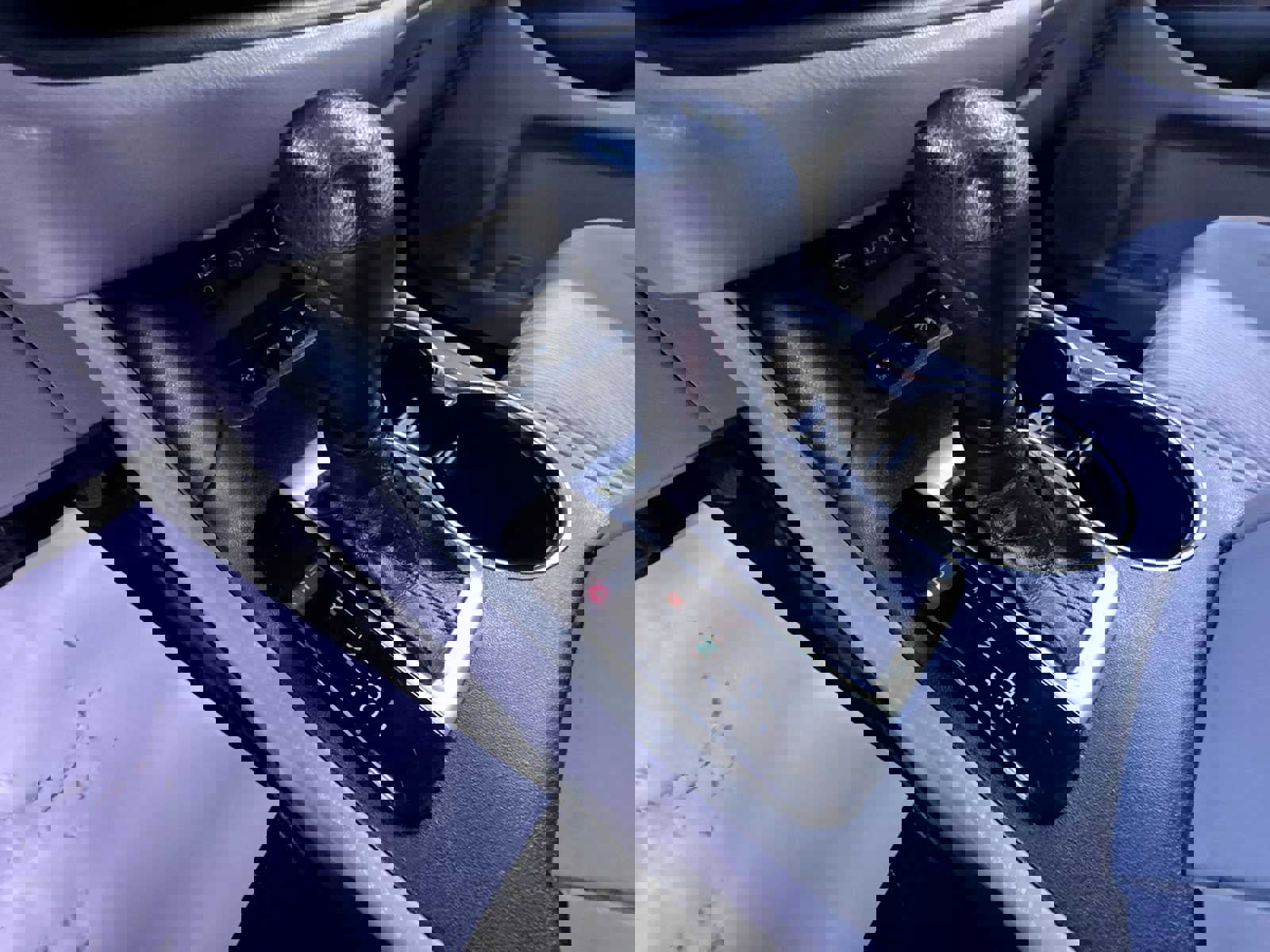 Used 2018 Toyota Highlander LE image 30