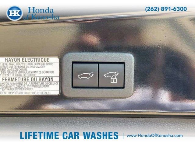Used 2022 Toyota Corolla Cross XLE w/ Convenience Package AWD/4WD image 34