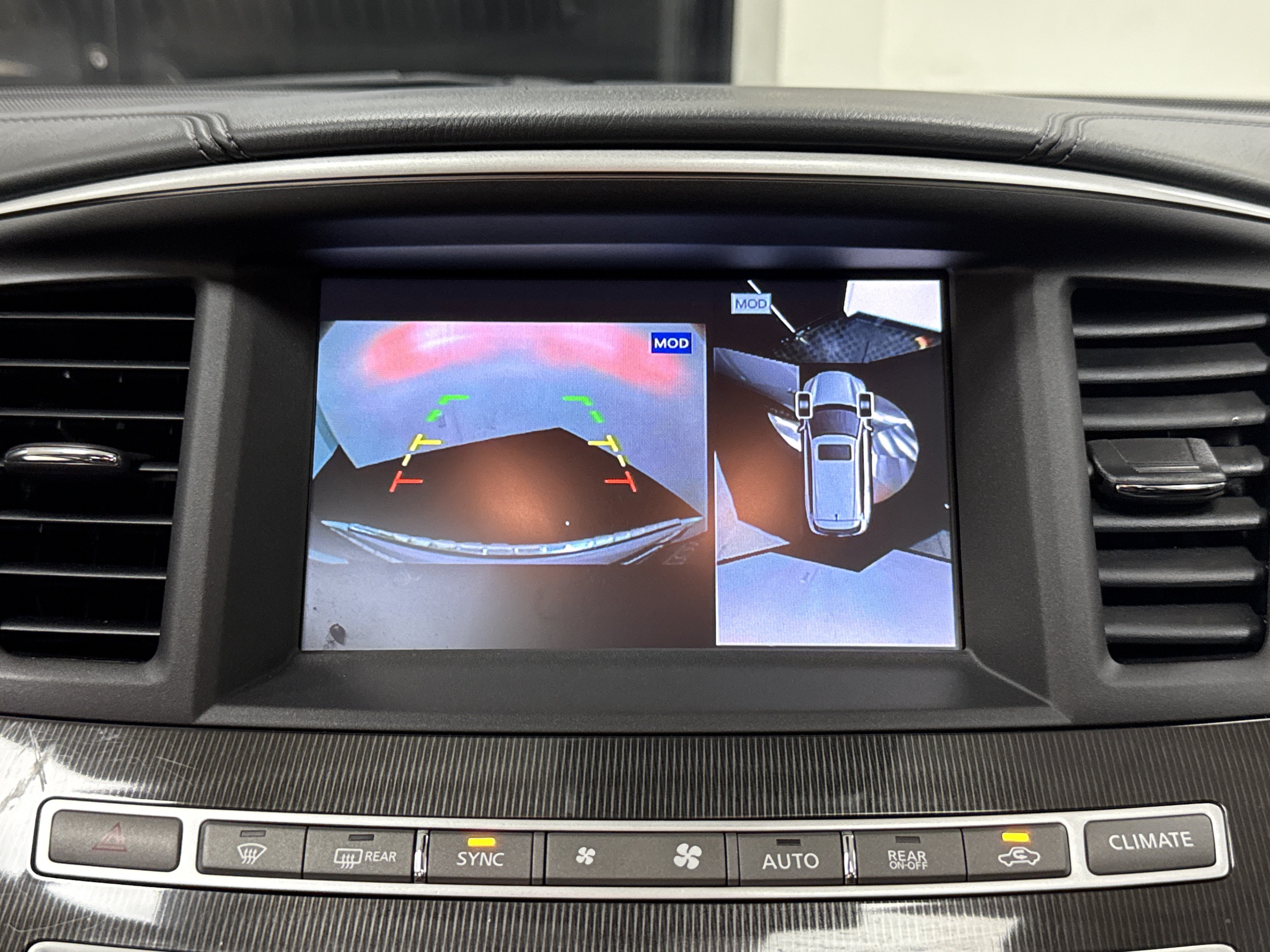 Used 2019 INFINITI QX60 Luxe w/ Essential Package FWD image 24