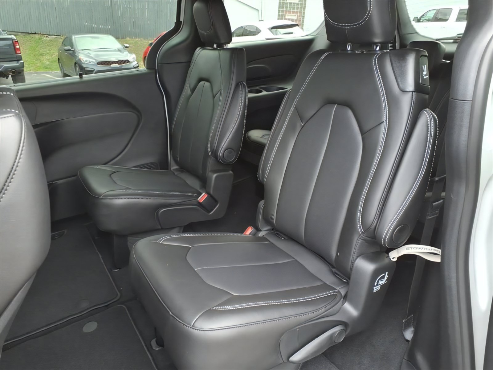 New 2026 Chrysler Voyager LX FWD image 9