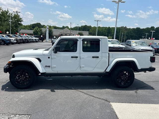 Used 2025 Jeep Gladiator Sport AWD/4WD image 6