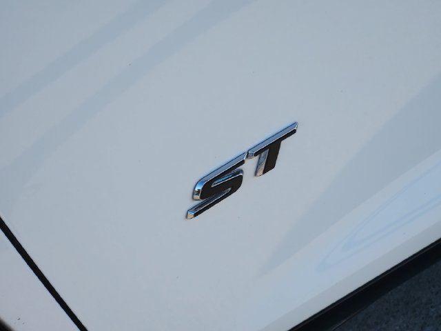 Used 2026 Buick Enclave Sport Touring FWD image 9