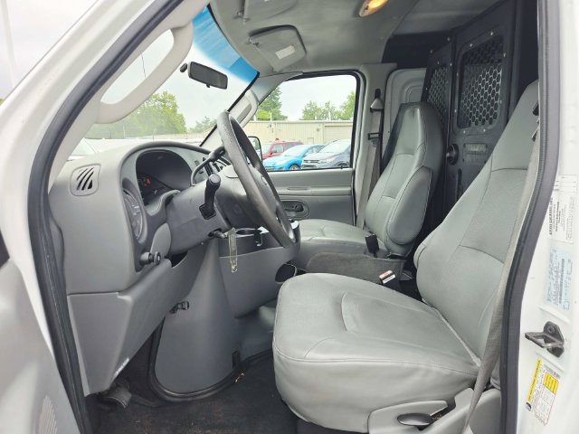 Used 2006 Ford E-150 and Econoline 150 RWD image 8
