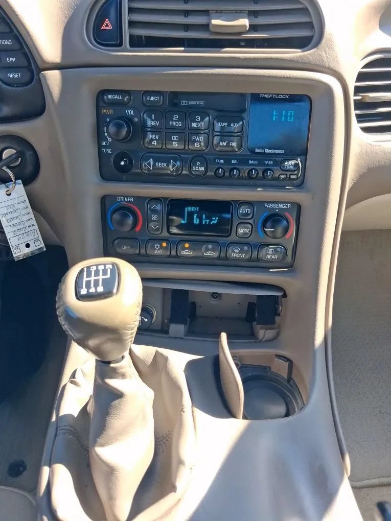 Used 2003 Chevrolet Corvette Convertible w/ Preferred Equipment Group1 RWD image 28