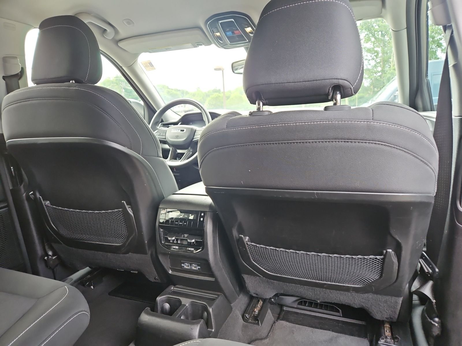 Used 2023 Jeep Grand Cherokee L Laredo RWD image 18