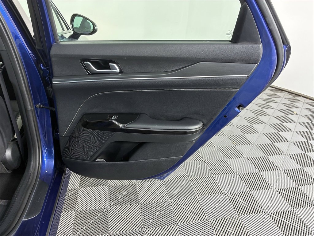 Used 2025 Kia K5 GT-Line w/ GT-Line Premium Package image 32