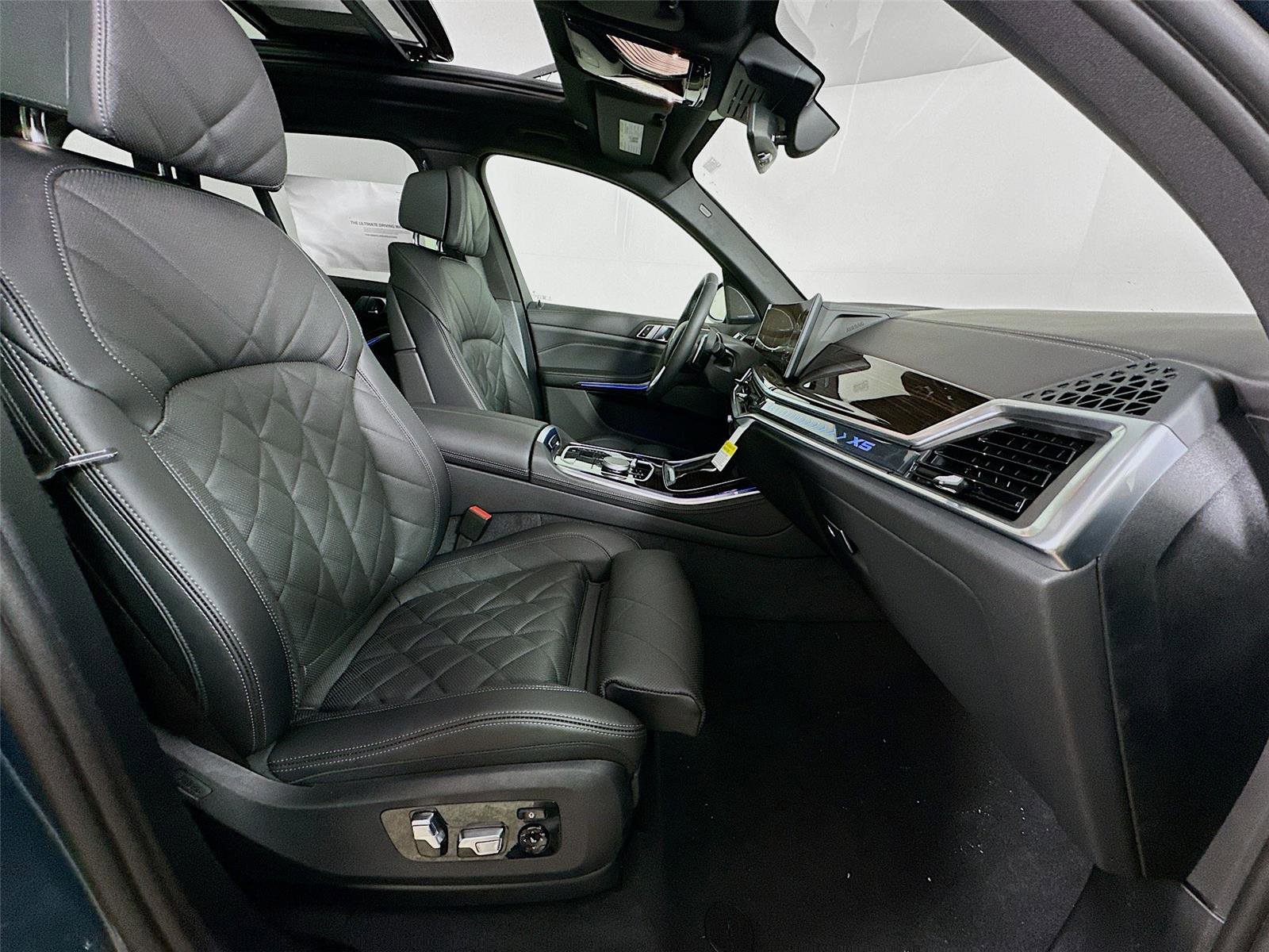 New 2026 BMW X5 xDrive40i w/ Climate Comfort Package image 30