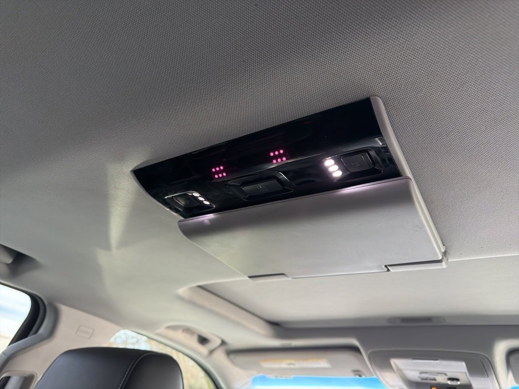 Used 2017 GMC Yukon Denali w/ Open Road Package image 7