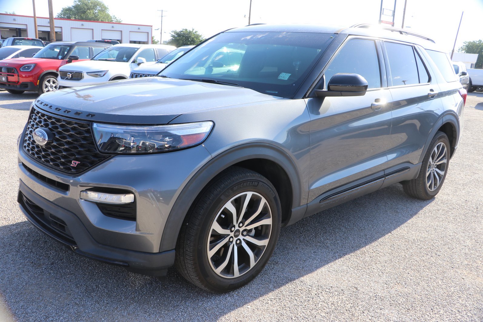 Used 2022 Ford Explorer ST AWD/4WD image 3