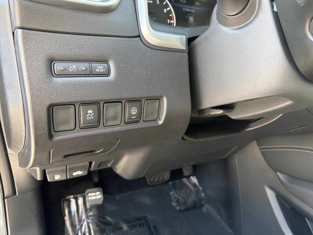 Used 2024 Nissan Murano SV w/ SV Midnight Edition Package AWD/4WD image 20