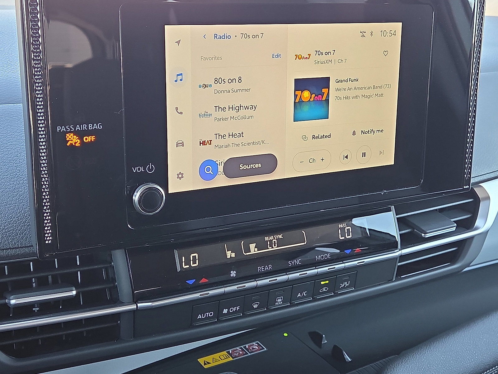 Used 2025 Toyota Sienna LE image 14