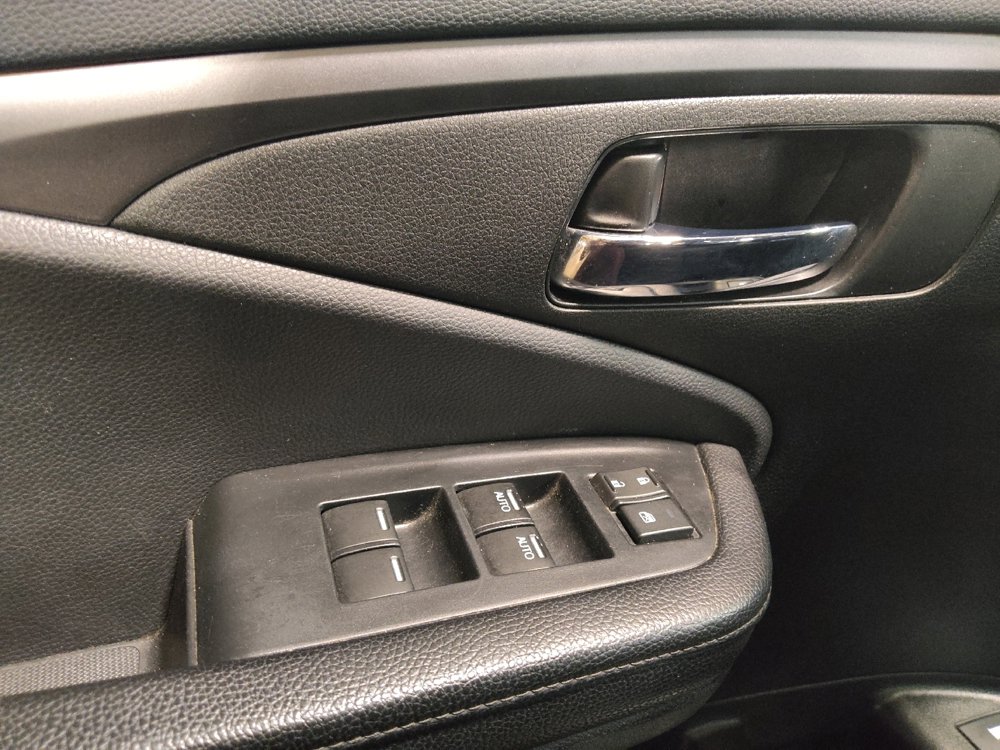 Used 2020 Honda Pilot LX image 27