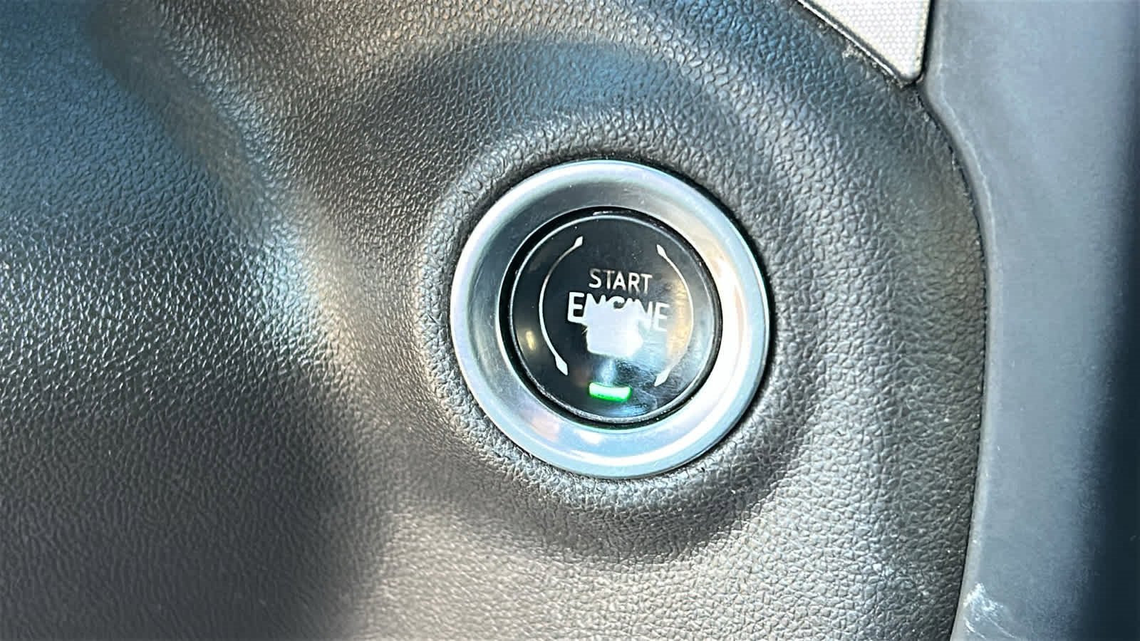 Used 2019 GMC Sierra 1500 SLT w/ SLT Premium Plus Package image 17