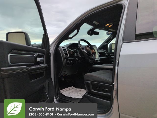 Used 2024 RAM 2500 Big Horn w/ Sport Appearance Package AWD/4WD image 9