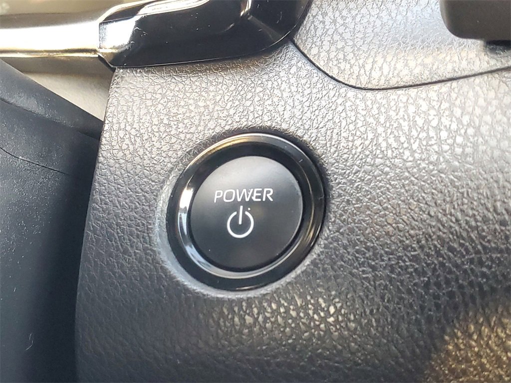 Used 2025 Toyota Camry LE image 28