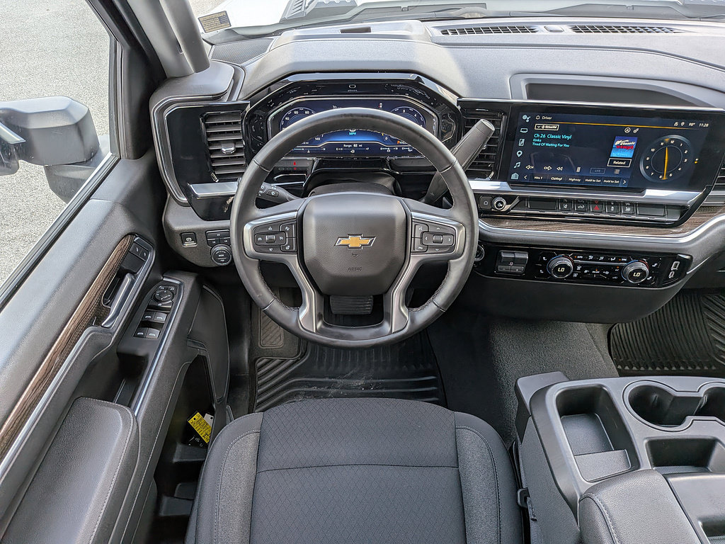 Certified 2025 Chevrolet Silverado 2500 LT w/ Convenience Package AWD/4WD image 15