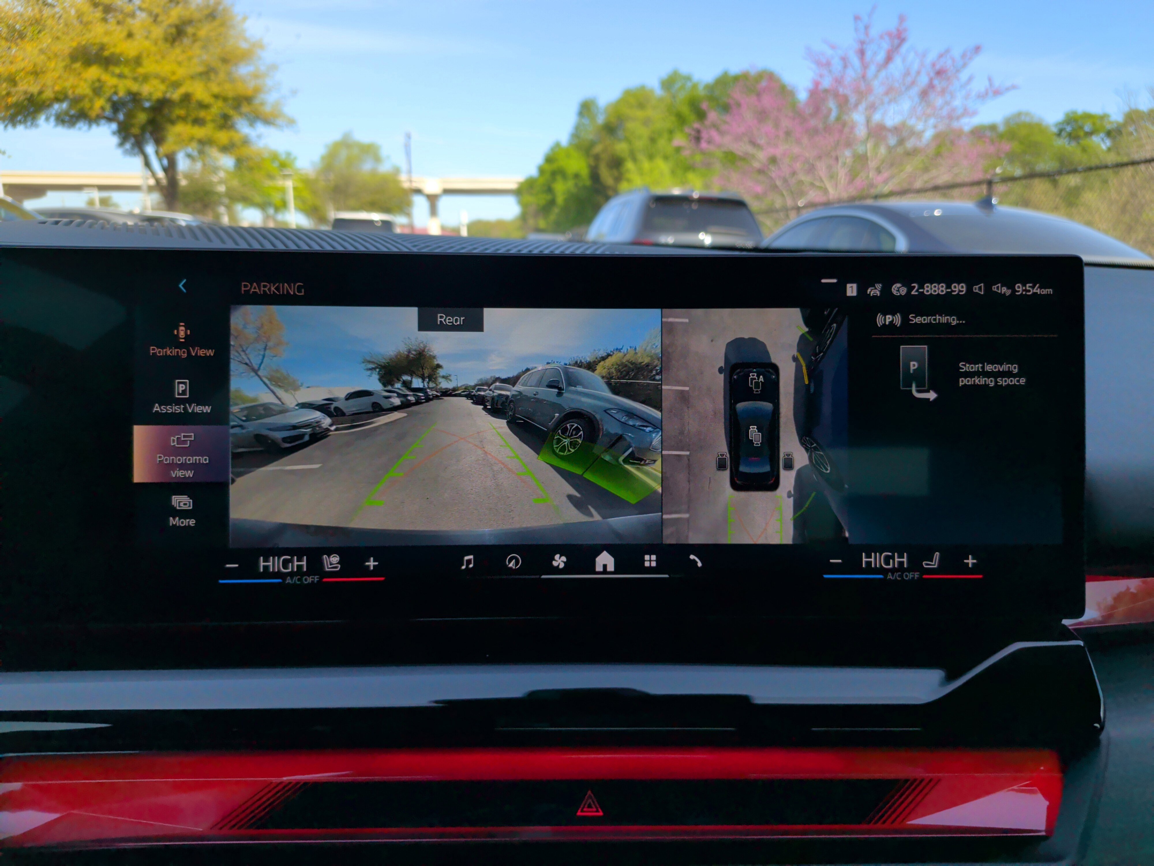 Certified 2025 BMW 550e xDrive 550e xDrive w/ Premium Package image 19