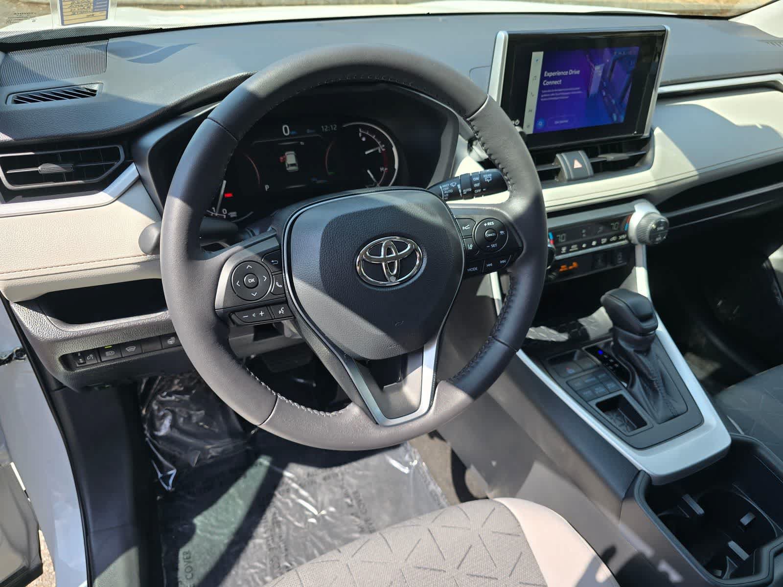 Used 2025 Toyota RAV4 XLE w/ Convenience Package AWD/4WD image 2