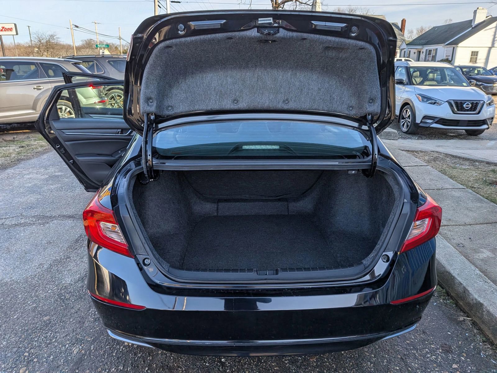 Used 2018 Honda Accord LX image 22