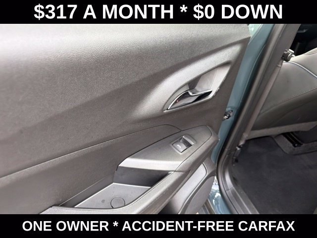 Used 2025 Chevrolet Trax LT FWD image 36