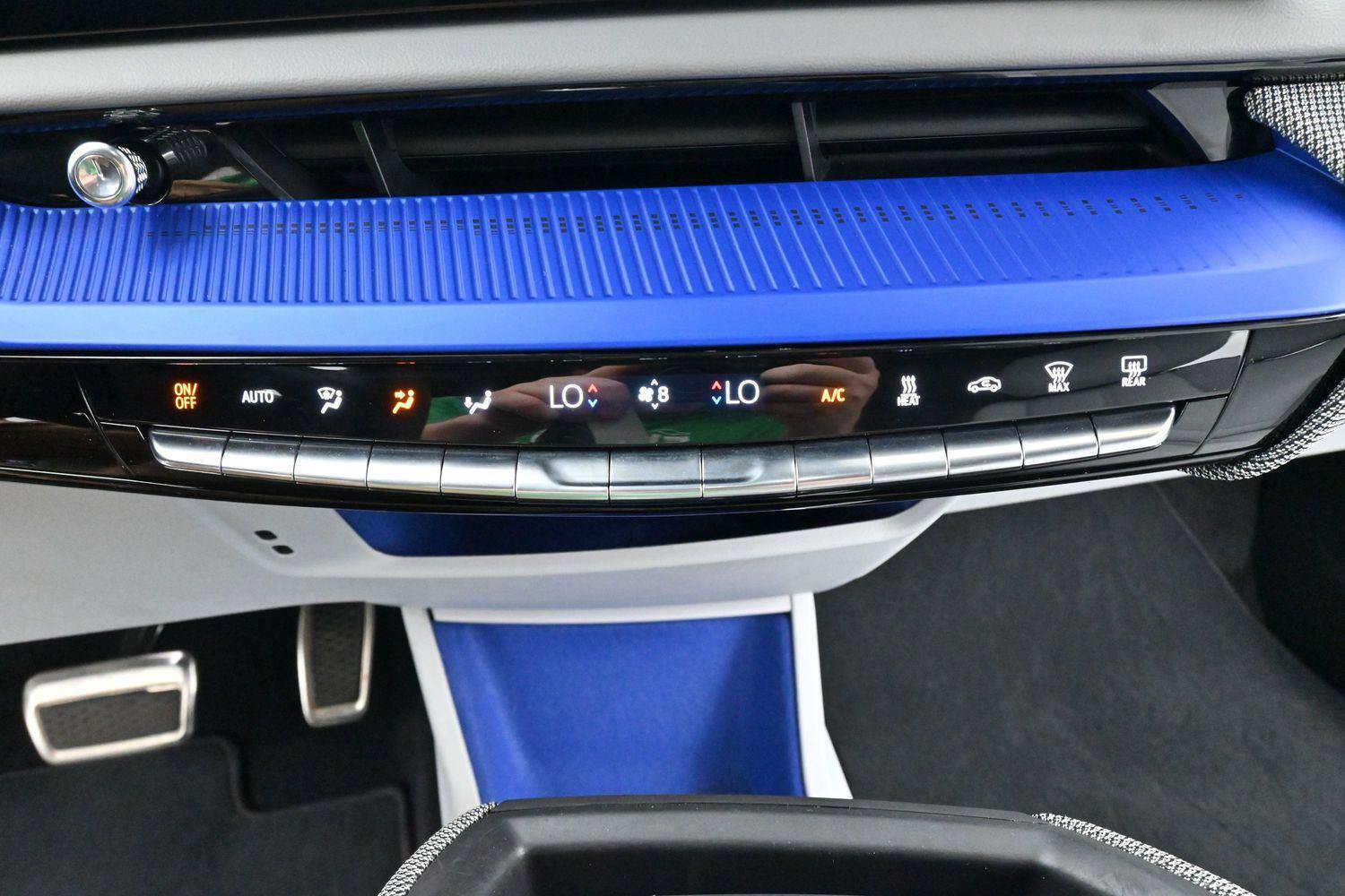 Certified 2025 Cadillac Optiq Sport 1 AWD/4WD image 25