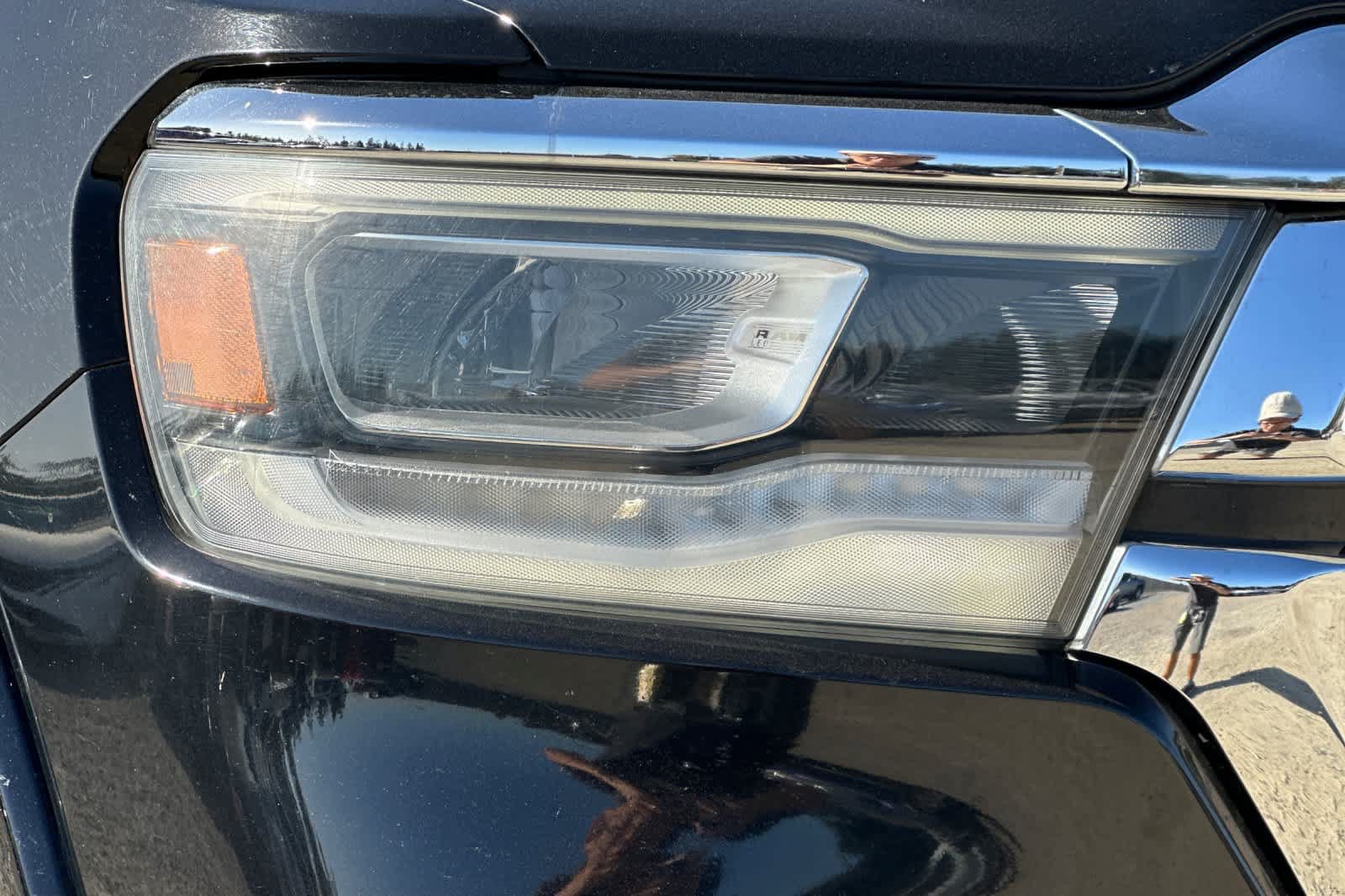 Used 2019 RAM 1500 Laramie AWD/4WD image 33