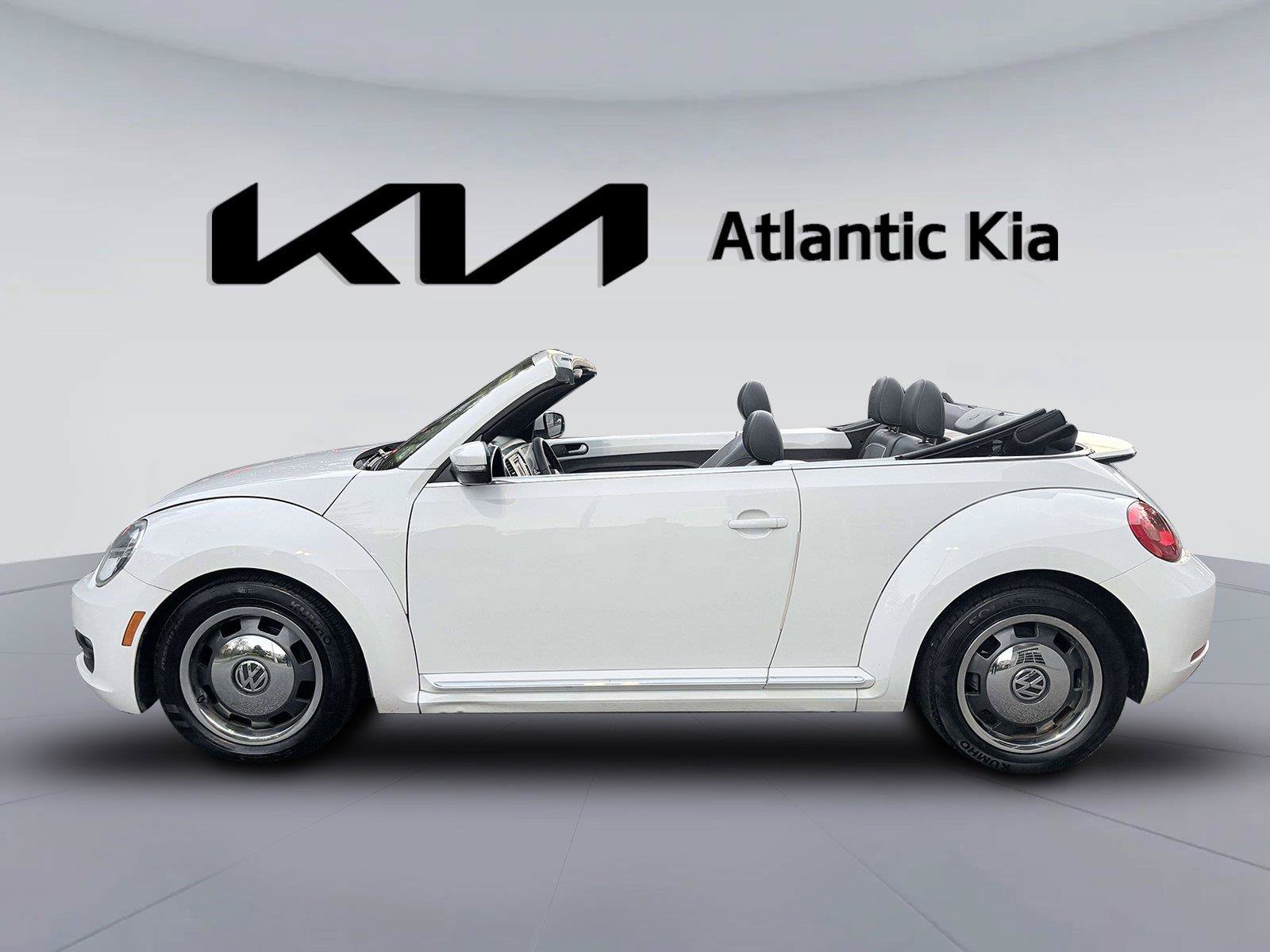 Used 2016 Volkswagen Beetle 1.8T Denim FWD image 12