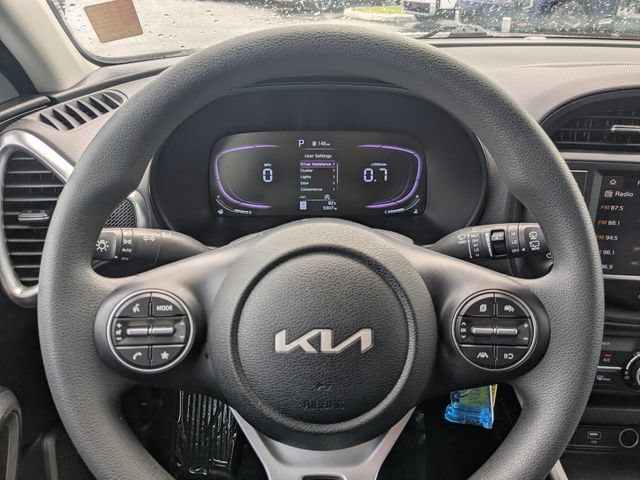 Certified 2025 Kia Soul LX w/ LX Technology Package FWD image 28