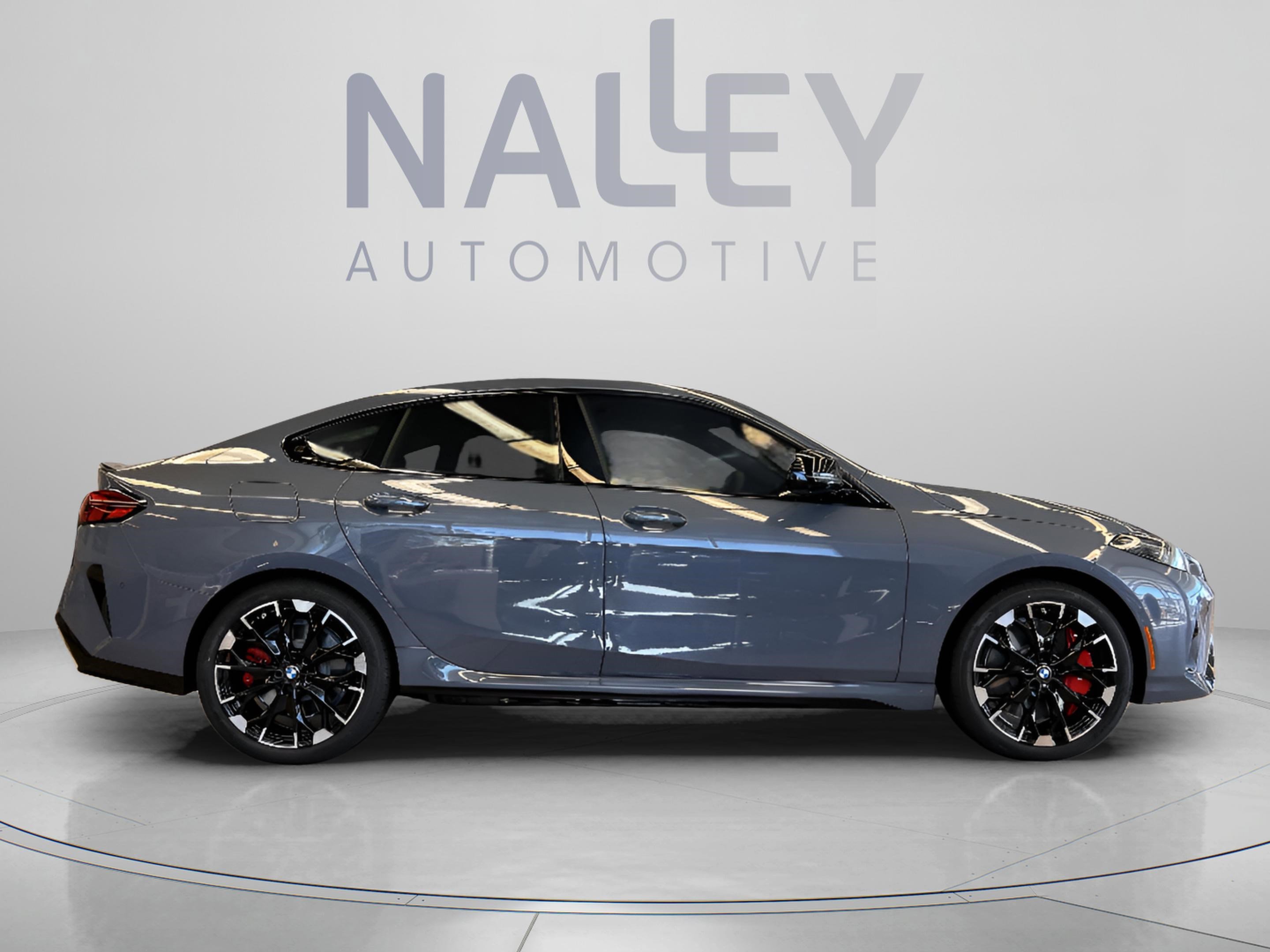 Used 2026 BMW M235i xDrive w/ Technology Package AWD/4WD image 5