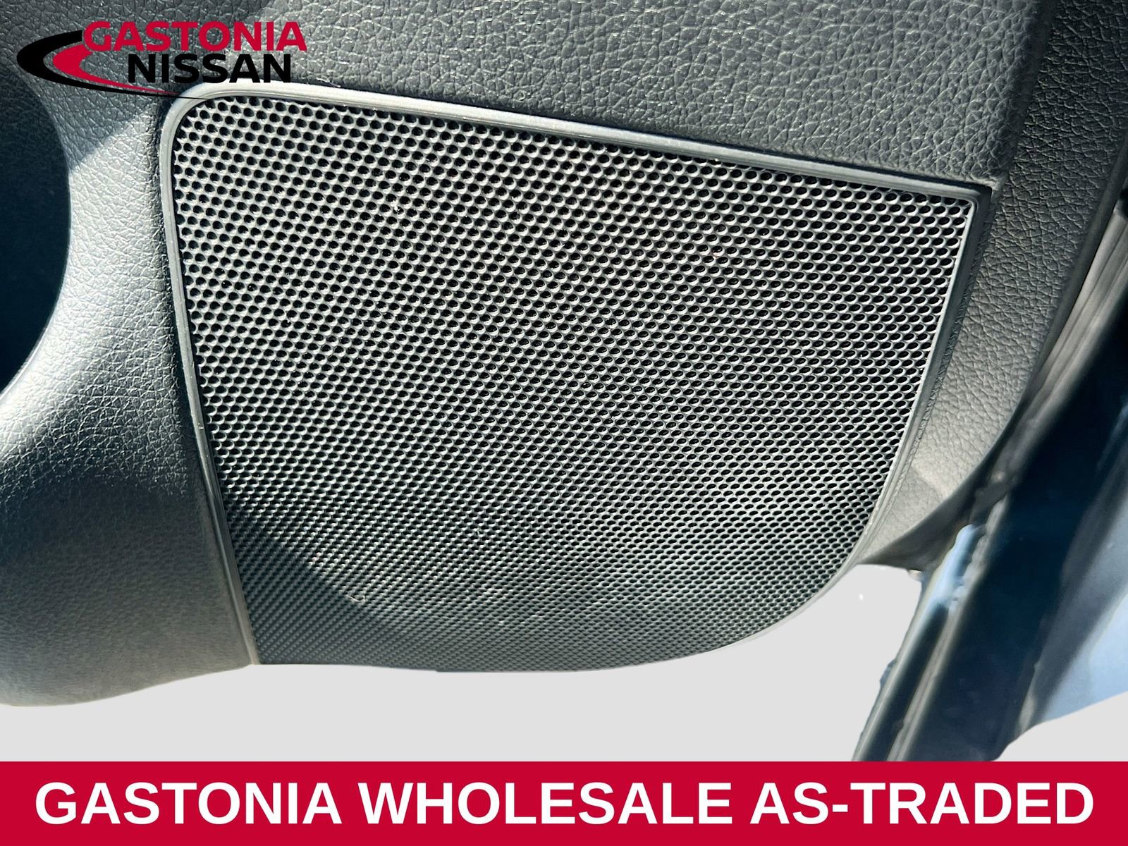 Used 2015 Nissan Sentra SV image 25