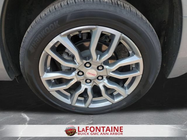 Used 2024 GMC Terrain Denali w/ Denali Premium Package AWD/4WD image 34