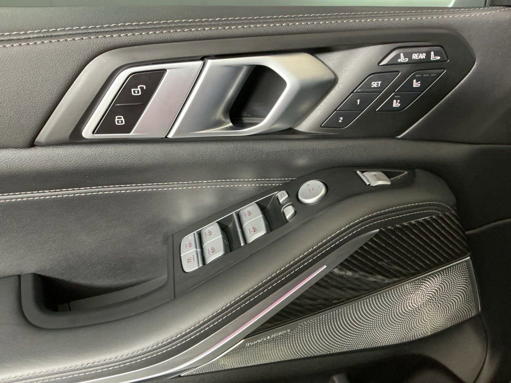Certified 2025 BMW X7 M60i AWD/4WD image 18