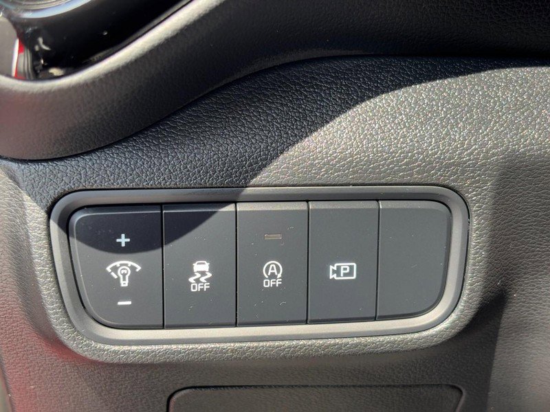 Used 2025 Kia Soul GT-Line w/ GT-Line Technology Package image 16