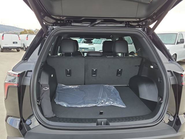 New 2027 Chevrolet Equinox RS w/ Safety and Technology Package FWD image 26