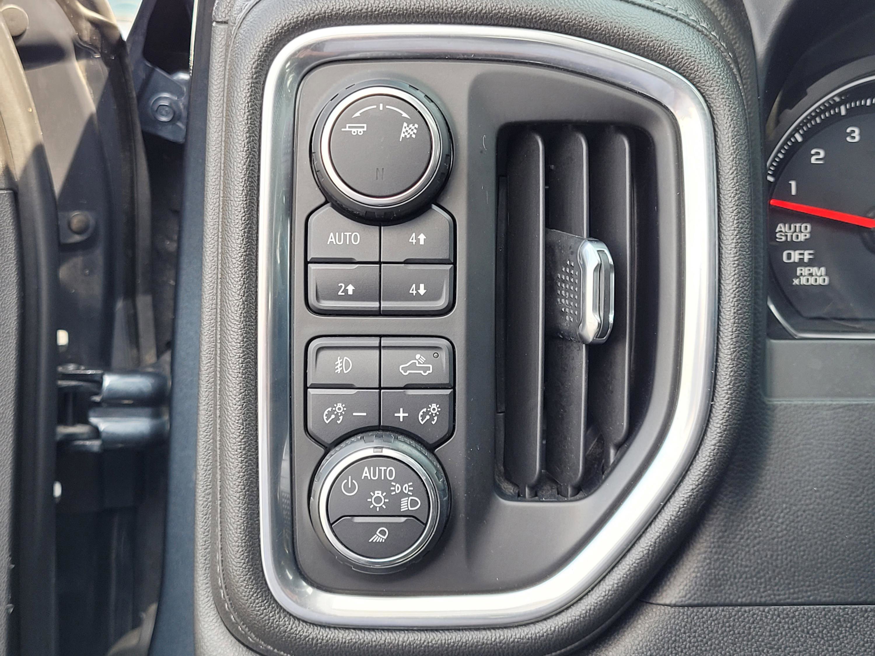 Used 2019 Chevrolet Silverado 1500 LT Trail Boss AWD/4WD image 28