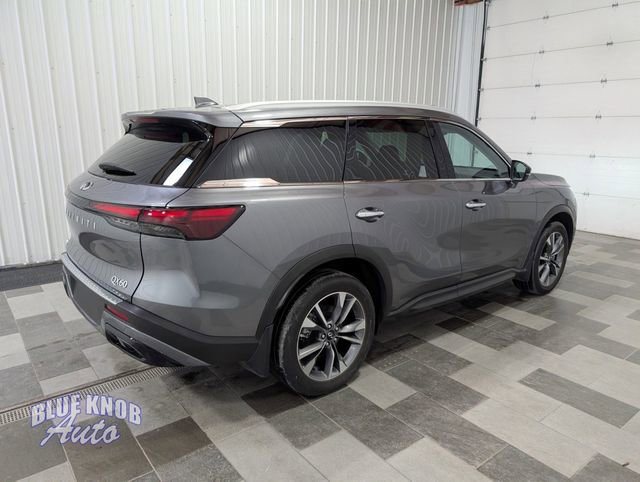 Used 2023 INFINITI QX60 Luxe w/ Cargo Package image 4