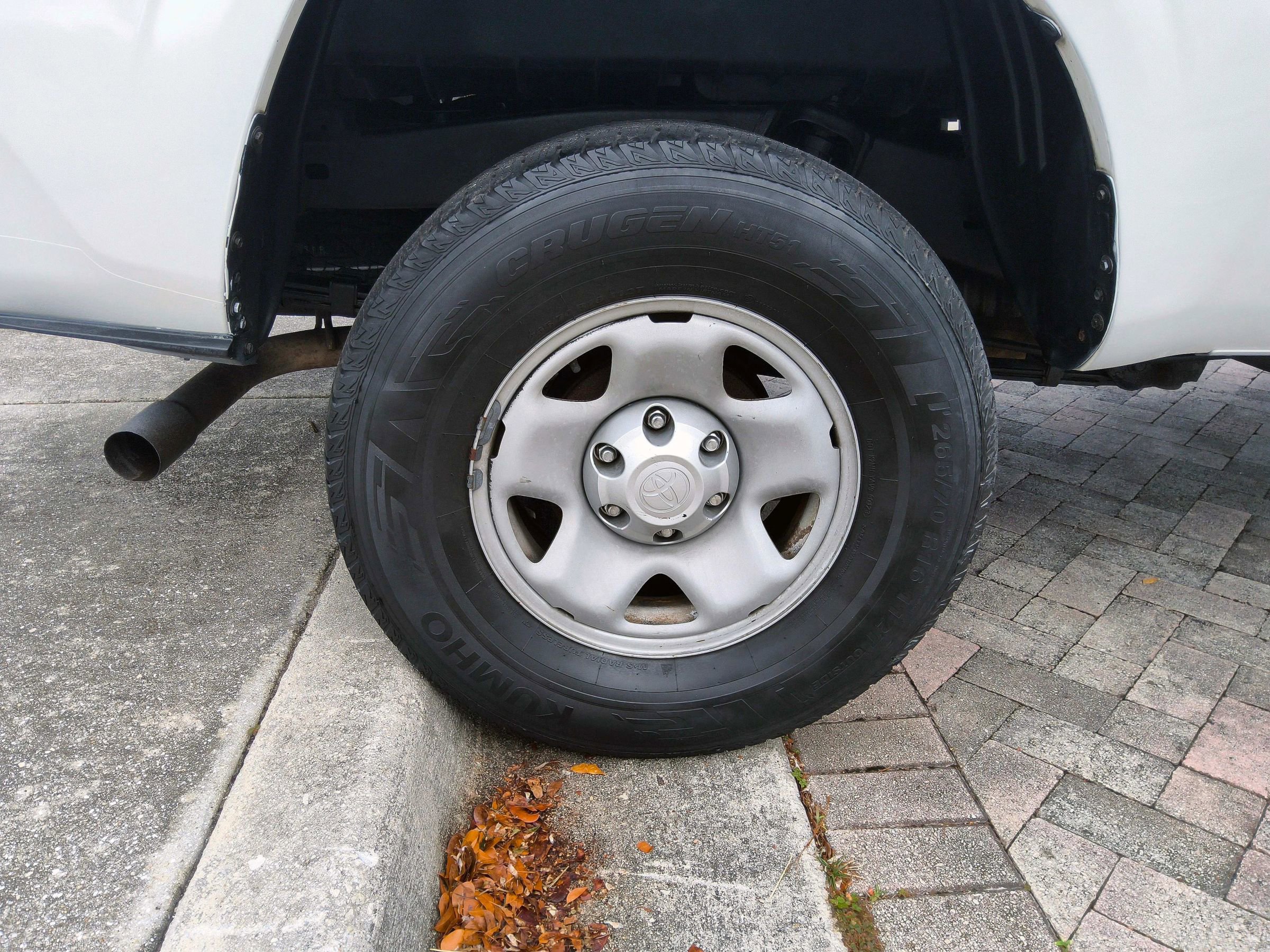 Used 2019 Toyota Tacoma SR RWD image 37