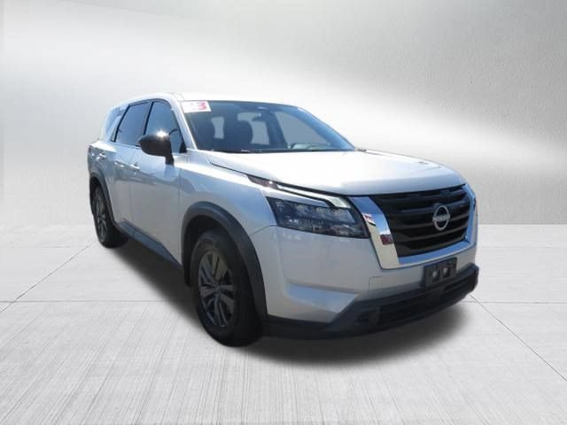 Used 2023 Nissan Pathfinder S AWD/4WD image 9
