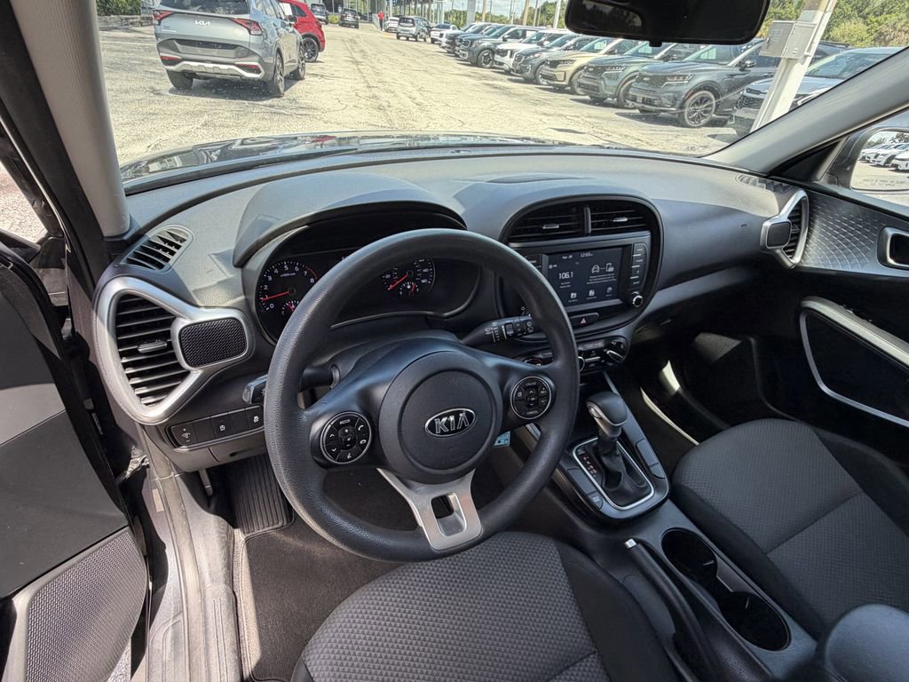 Used 2021 Kia Soul LX FWD image 19