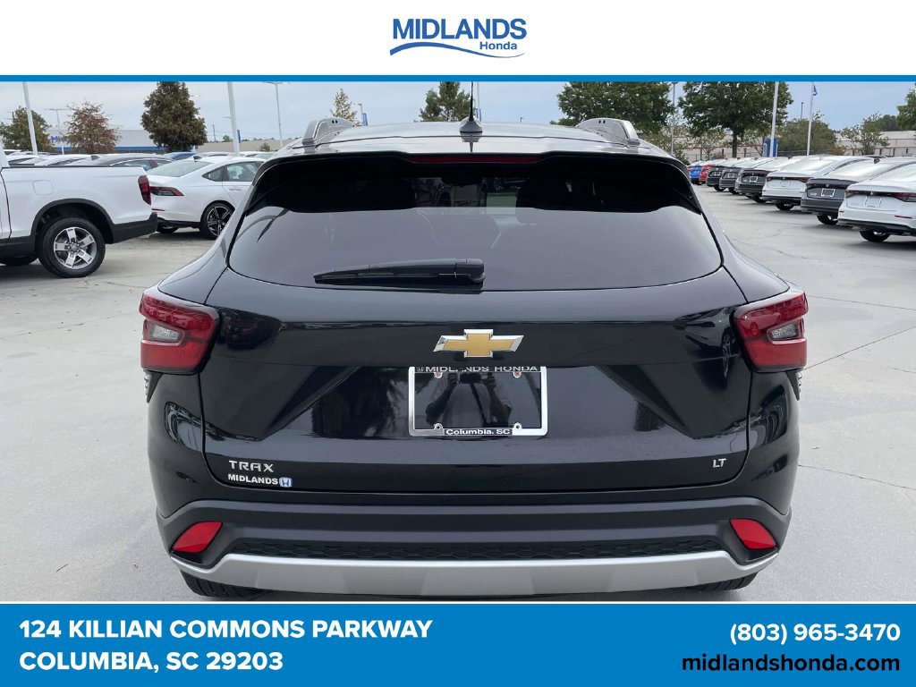 Used 2024 Chevrolet Trax LT FWD image 5
