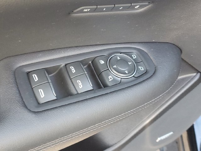 Certified 2024 Cadillac XT5 Premium Luxury w/ LPO, Floor Liner Package AWD/4WD image 11