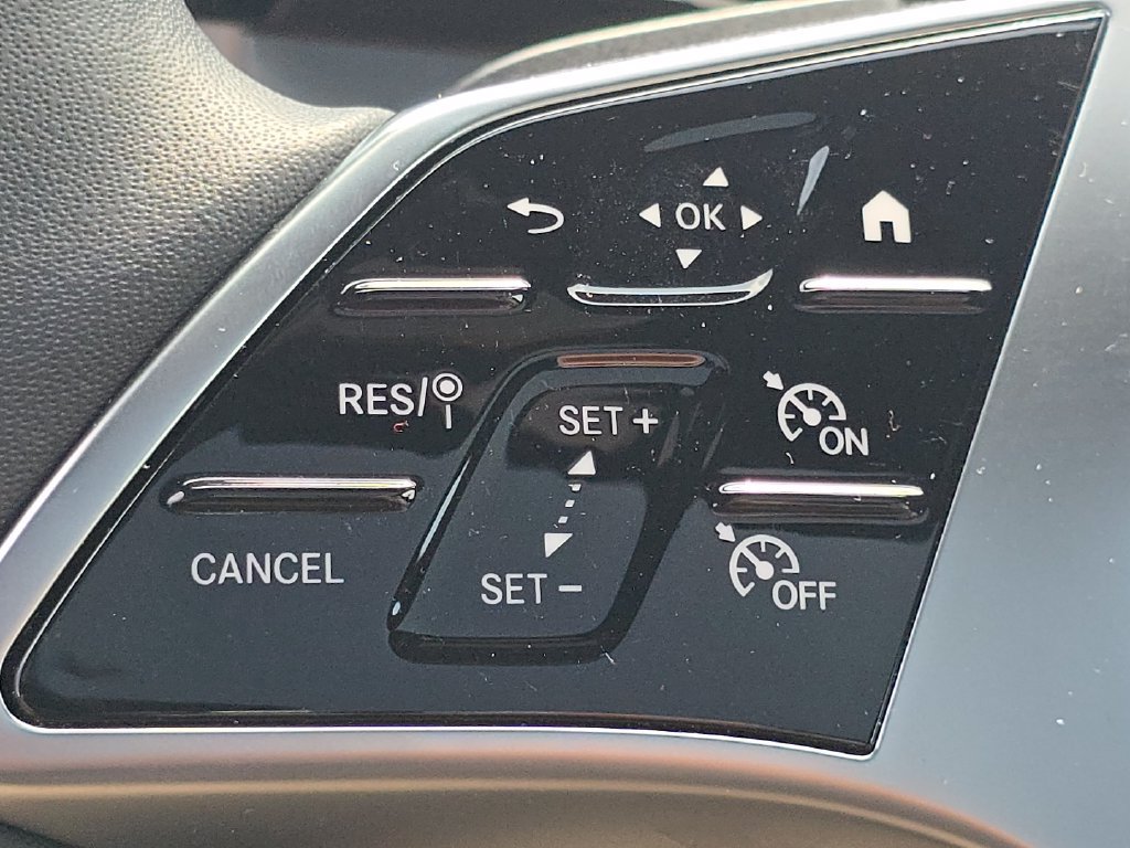 Used 2026 Mercedes-Benz GLC 300 4MATIC image 34
