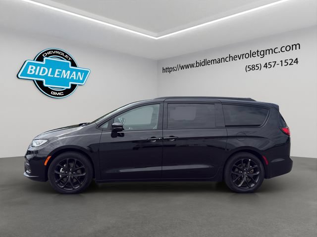 Used 2025 Chrysler Pacifica Limited FWD image 4