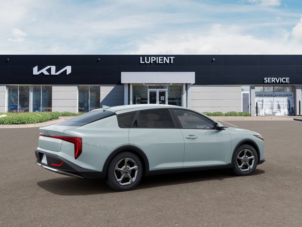 New 2026 Kia K4 FWD image 8