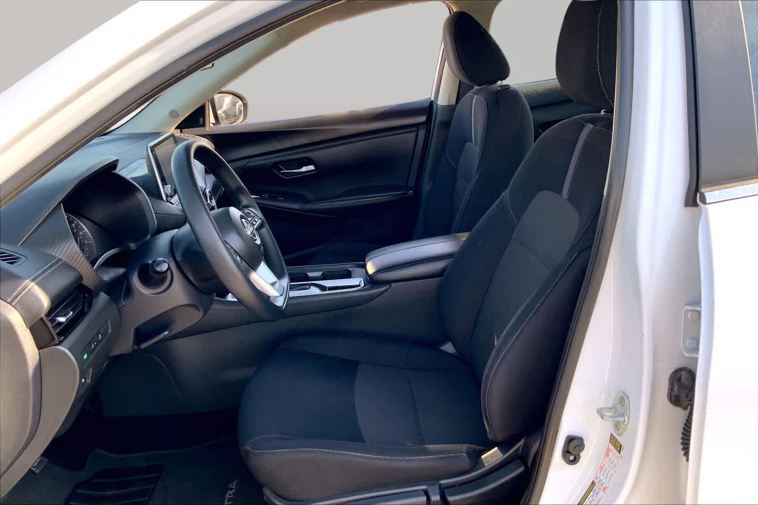 Used 2024 Nissan Sentra SV FWD image 7