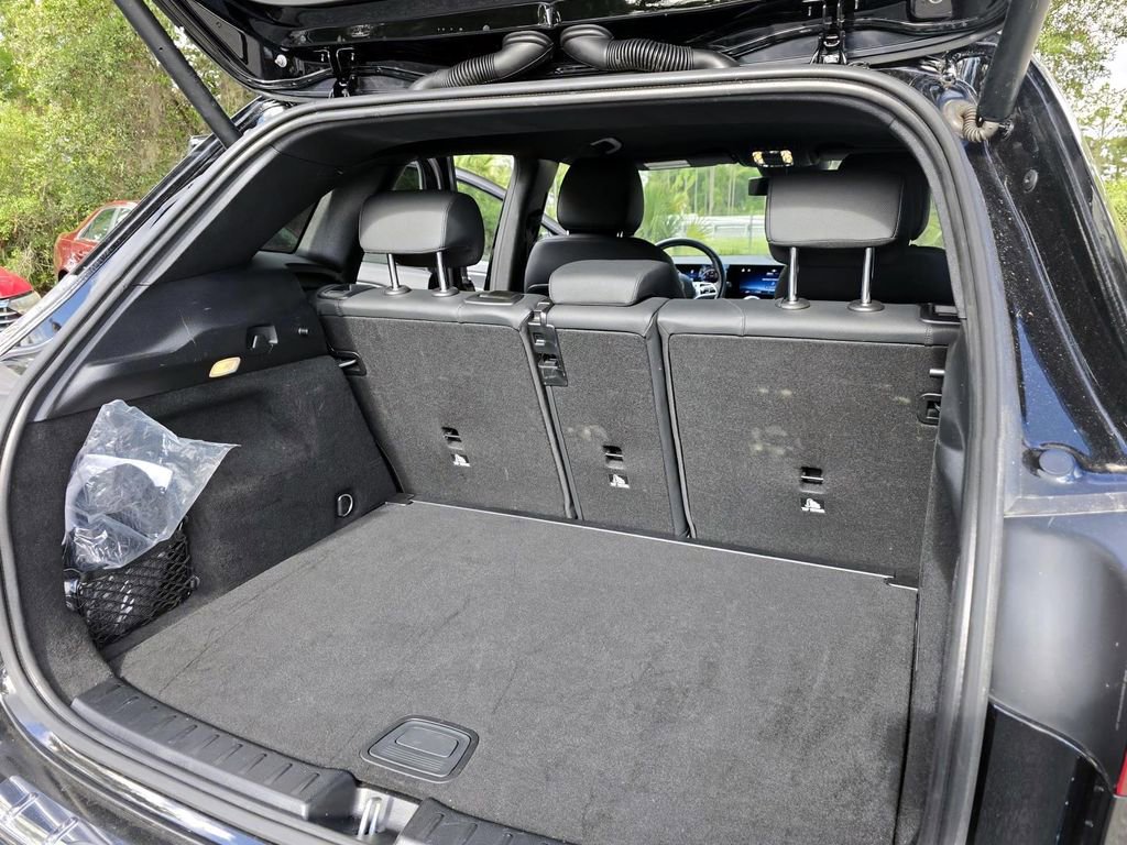 Used 2025 Mercedes-Benz GLA 250 image 36