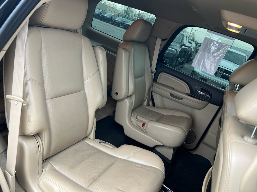 Used 2011 GMC Yukon Denali image 18